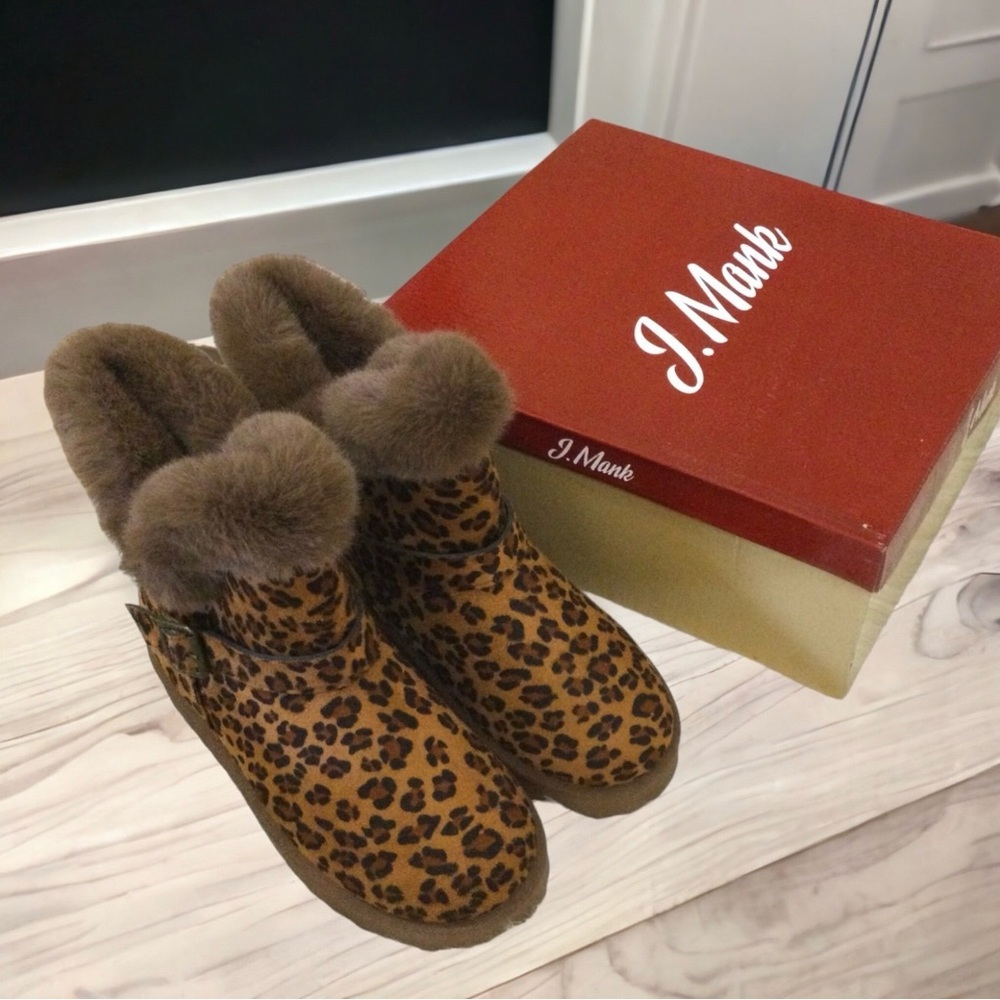 J. Mank Fur Trimmed Leopard Indoor Outdoor Shoes Slippers Size 9 New in Box